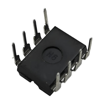 AT24C64 64Kbit I2C EEPROM Memory IC in SOIC-8 SMD package with 8 pins for embedded and data storage applications-2
