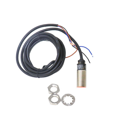 Side view of Autonics PR18-5DP M18 threaded inductive sensor